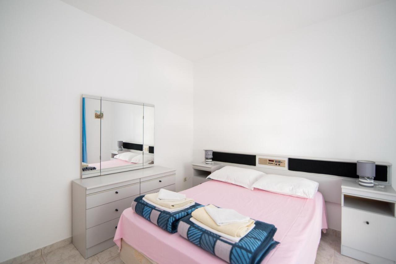 Apartments Pinija Supetar Luaran gambar