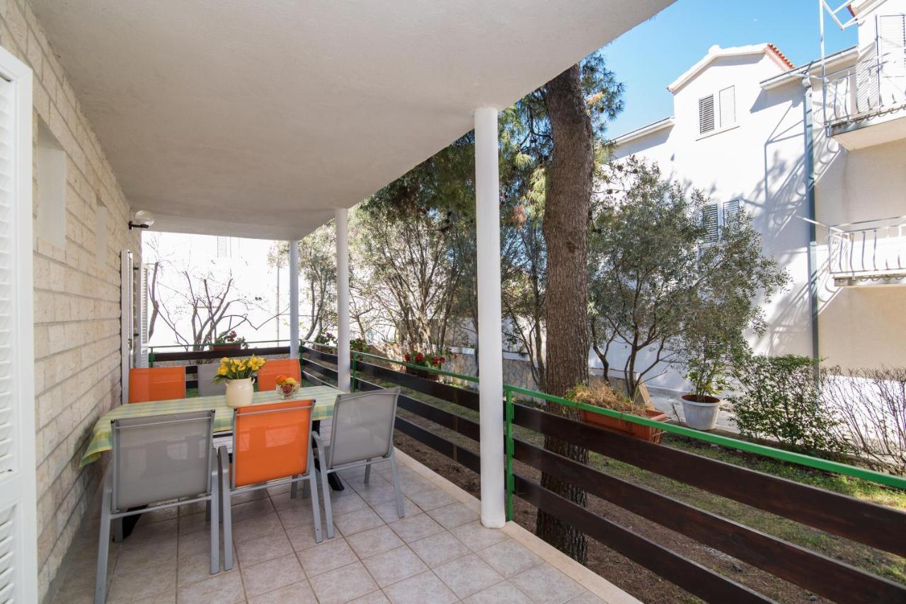 Apartments Pinija Supetar Luaran gambar
