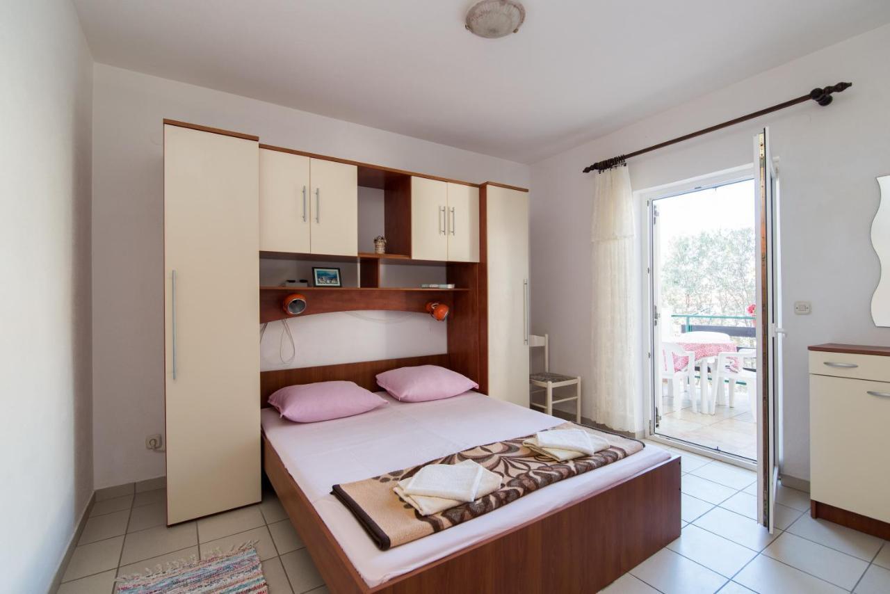 Apartments Pinija Supetar Luaran gambar