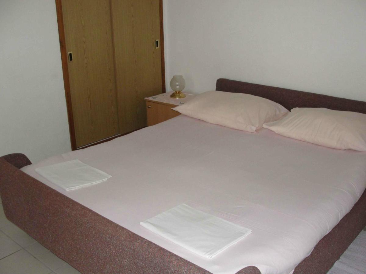 Apartments Pinija Supetar Luaran gambar
